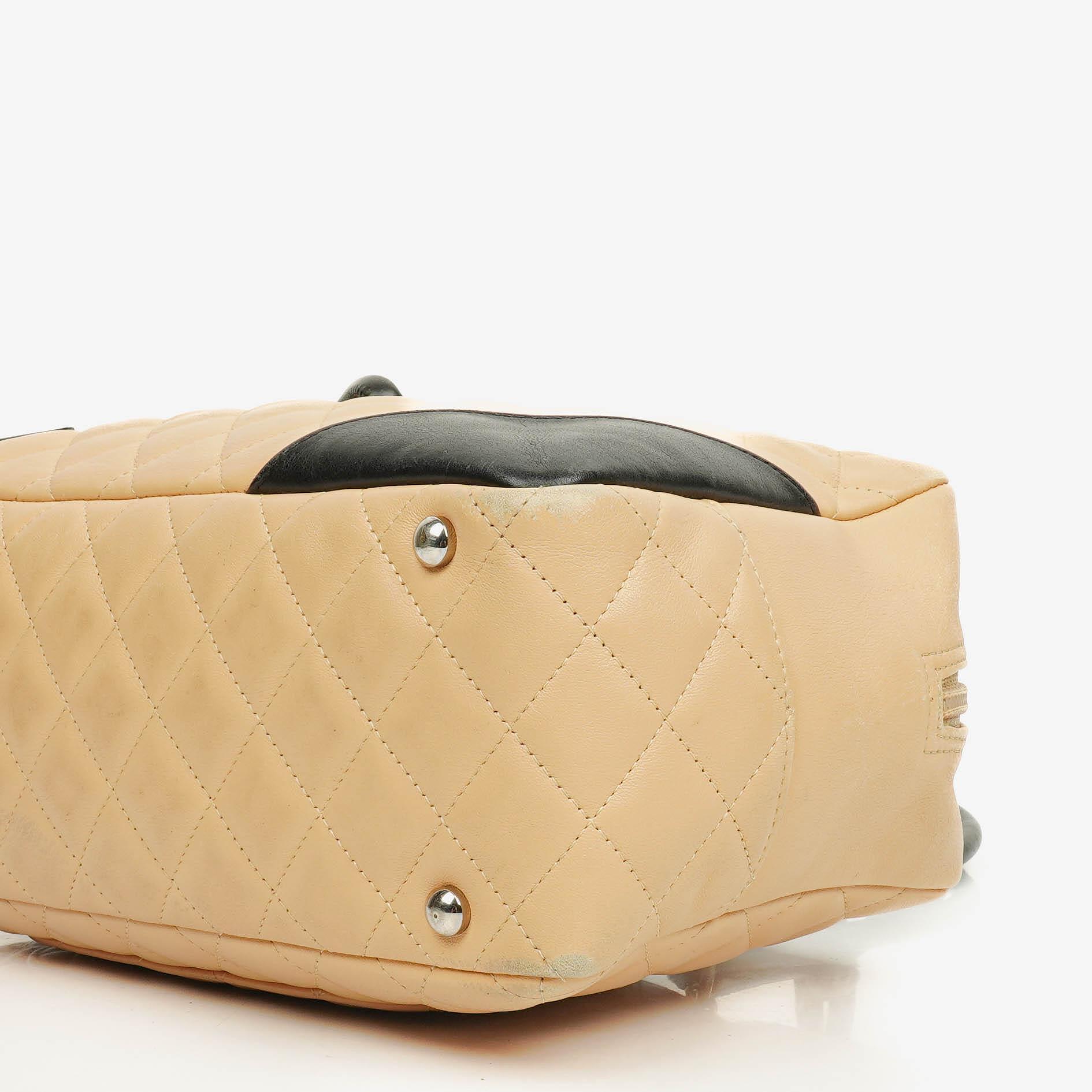 Chanel Ligne Cambon Schultertasche aus gestepptem Leder