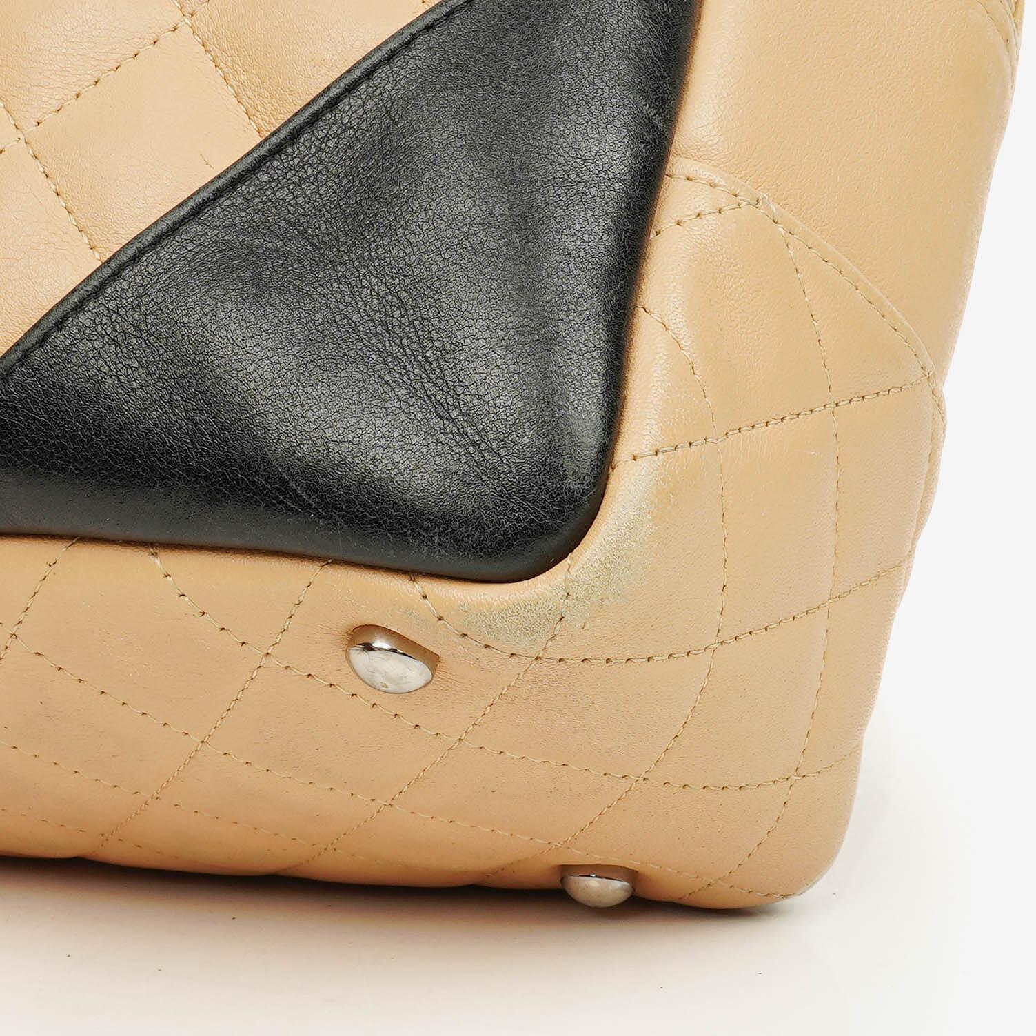 Chanel Ligne Cambon Schultertasche aus gestepptem Leder