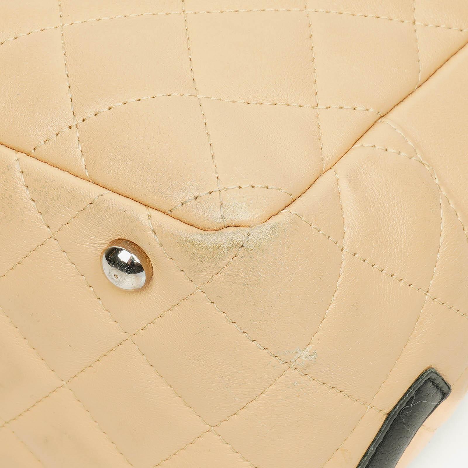 Chanel Ligne Cambon Schultertasche aus gestepptem Leder