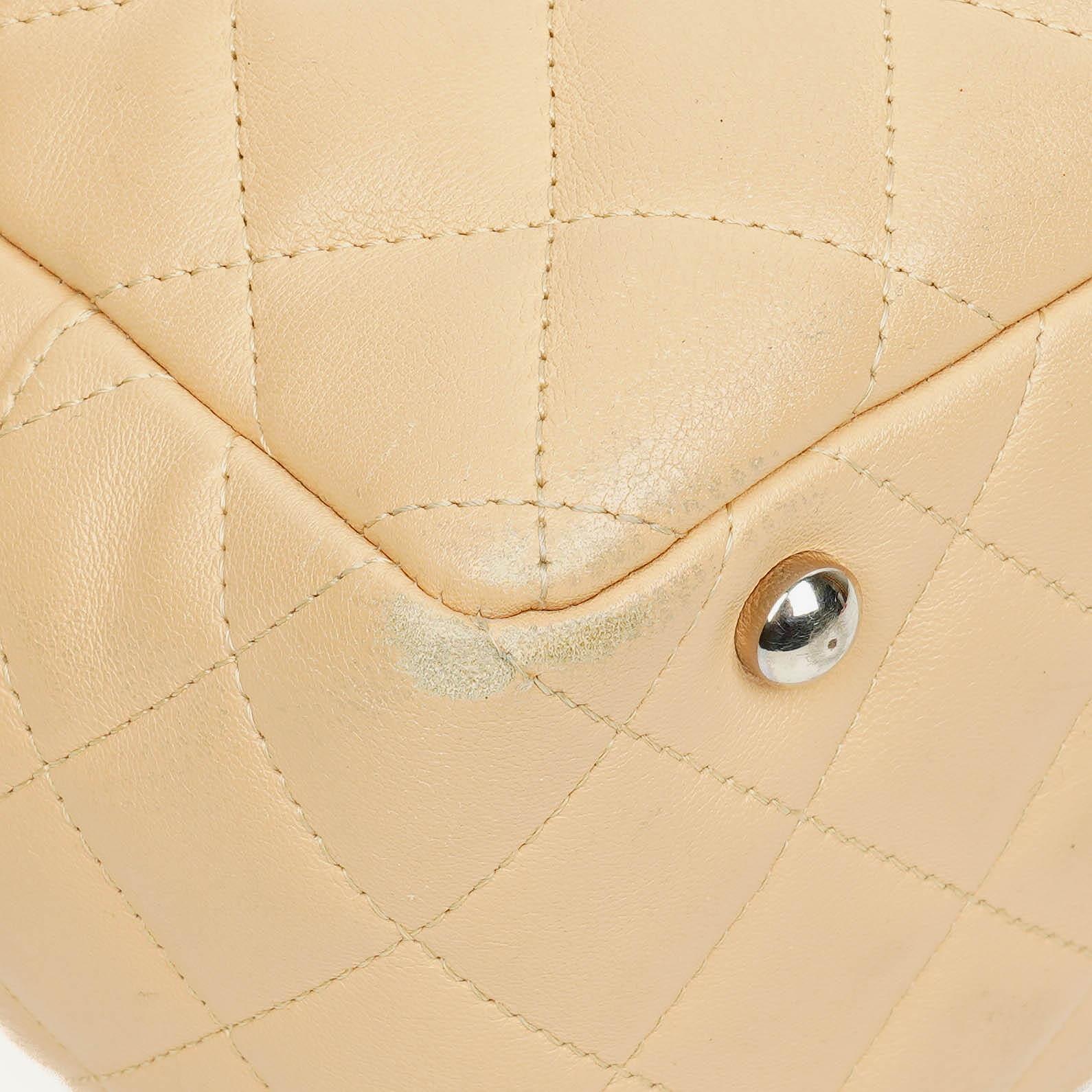 Chanel Ligne Cambon Schultertasche aus gestepptem Leder
