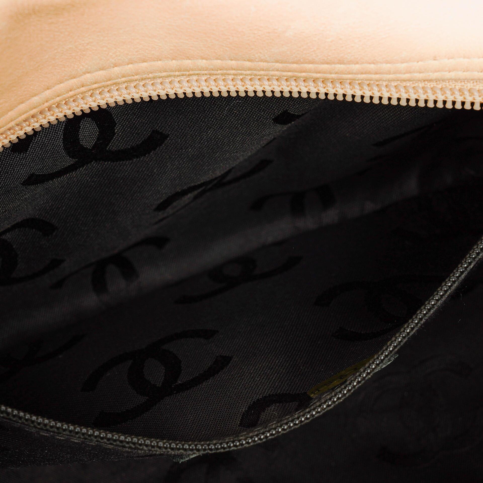 Chanel Ligne Cambon Schultertasche aus gestepptem Leder