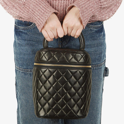 Chanel Dunkelbraune Stepp-Leder Kosmetiktasche