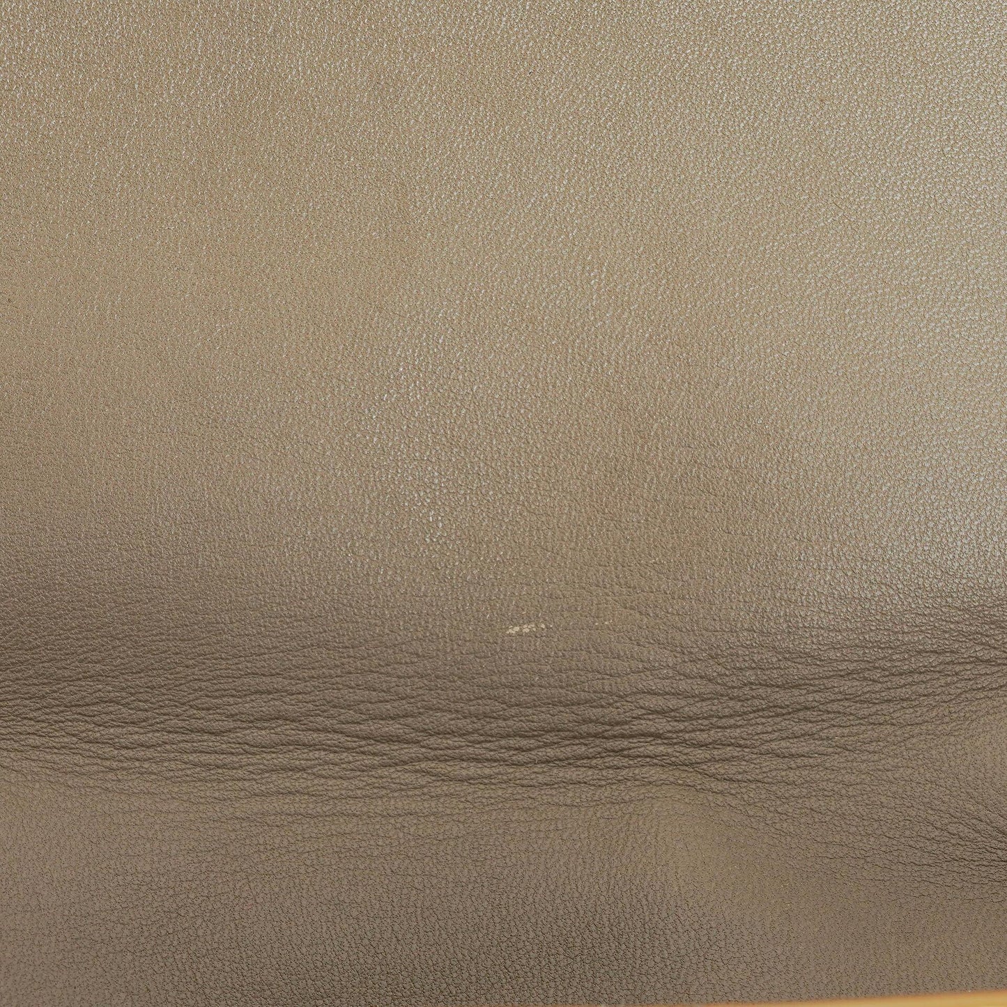 Chanel Flap Bag aus gestepptem Lackleder mit silberfarbener Hardware
