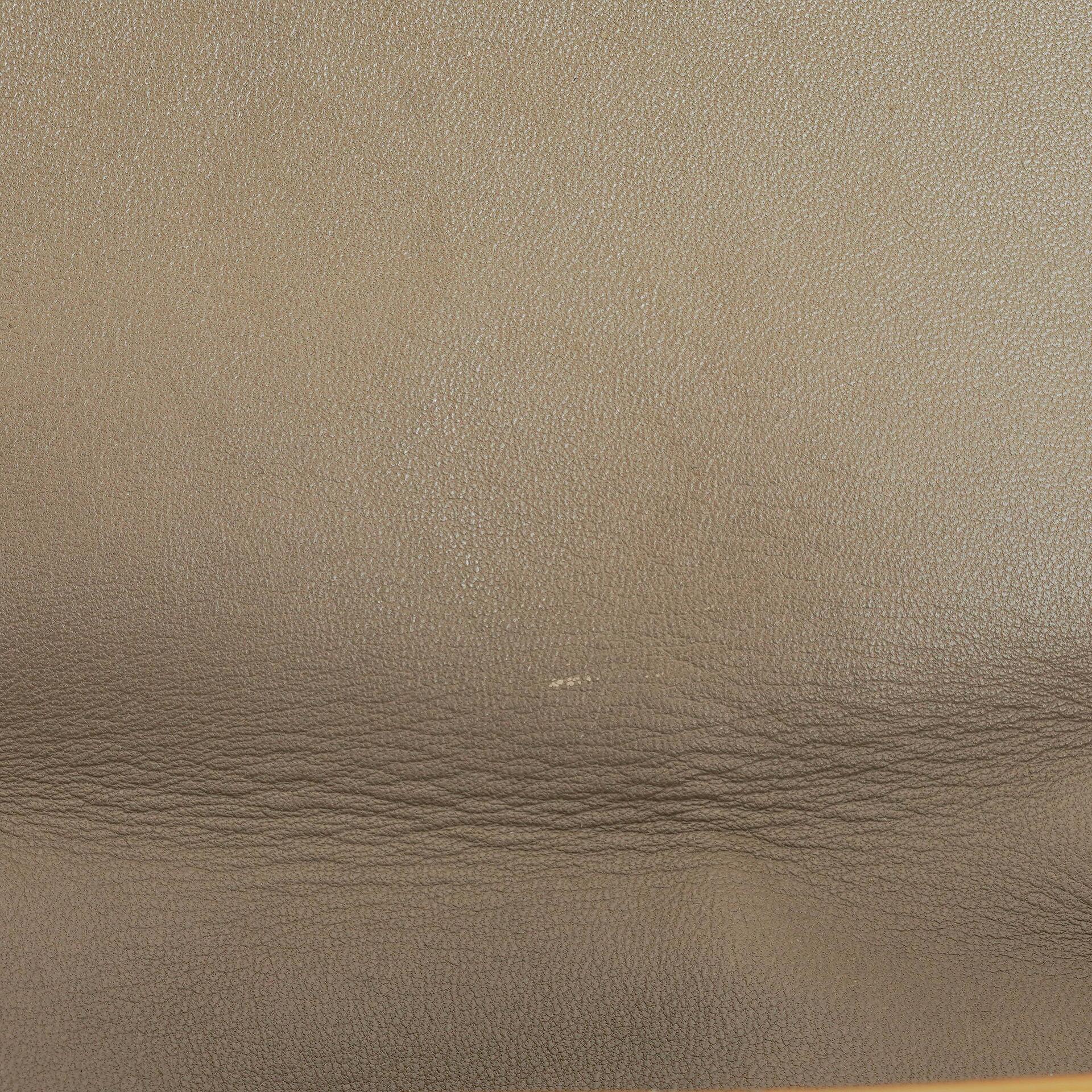 Chanel Flap Bag aus gestepptem Lackleder mit silberfarbener Hardware