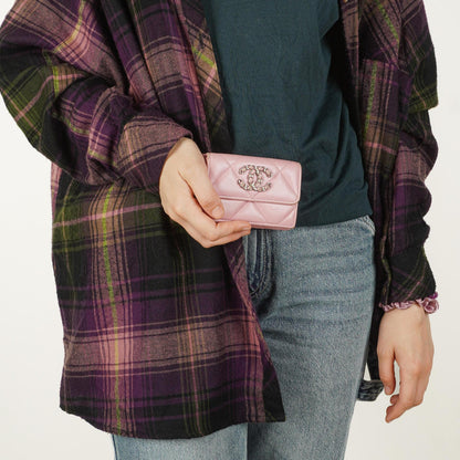 Chanel 19 Kleine Flap Geldbörse in Pink, gesteppt
