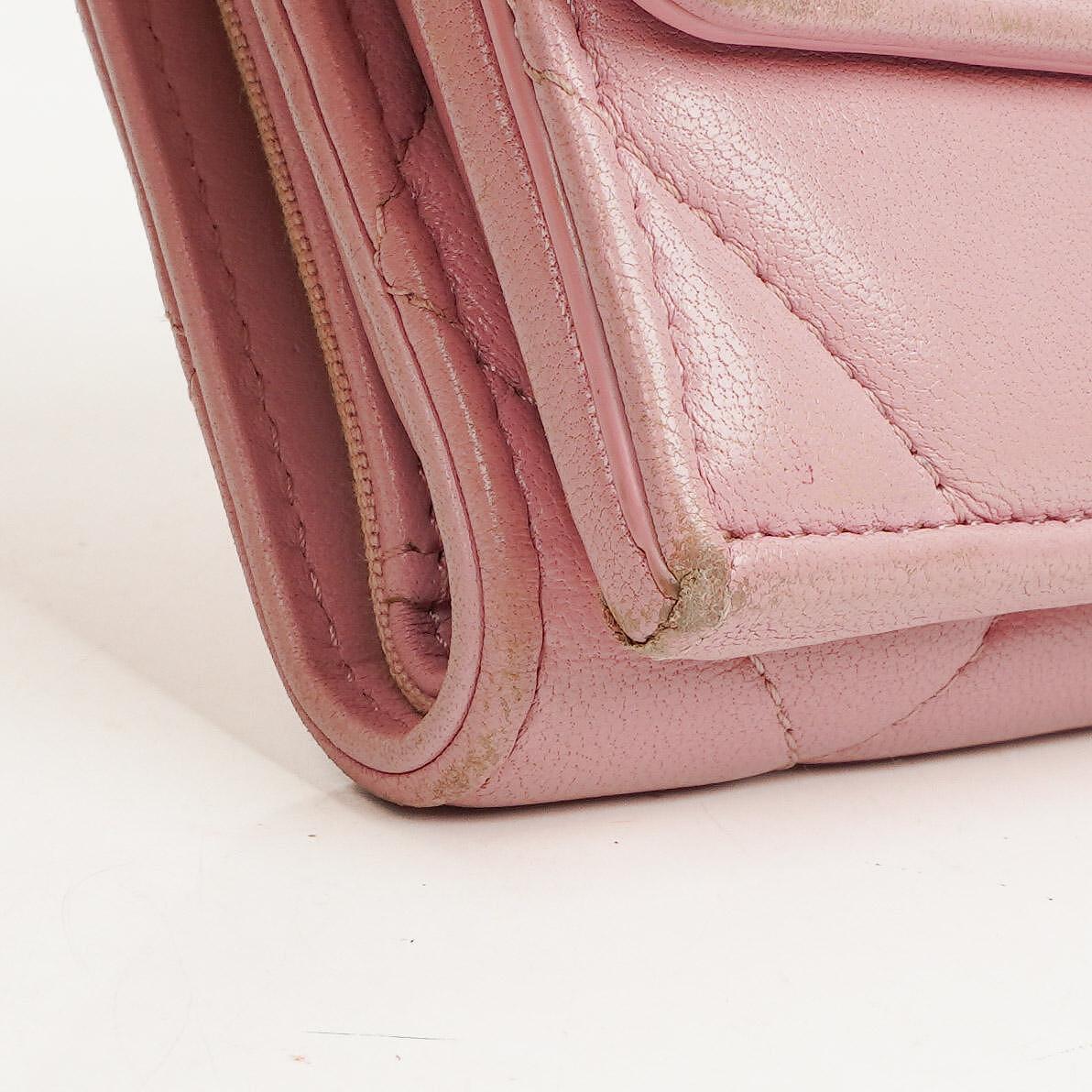 Chanel 19 Kleine Flap Geldbörse in Pink, gesteppt