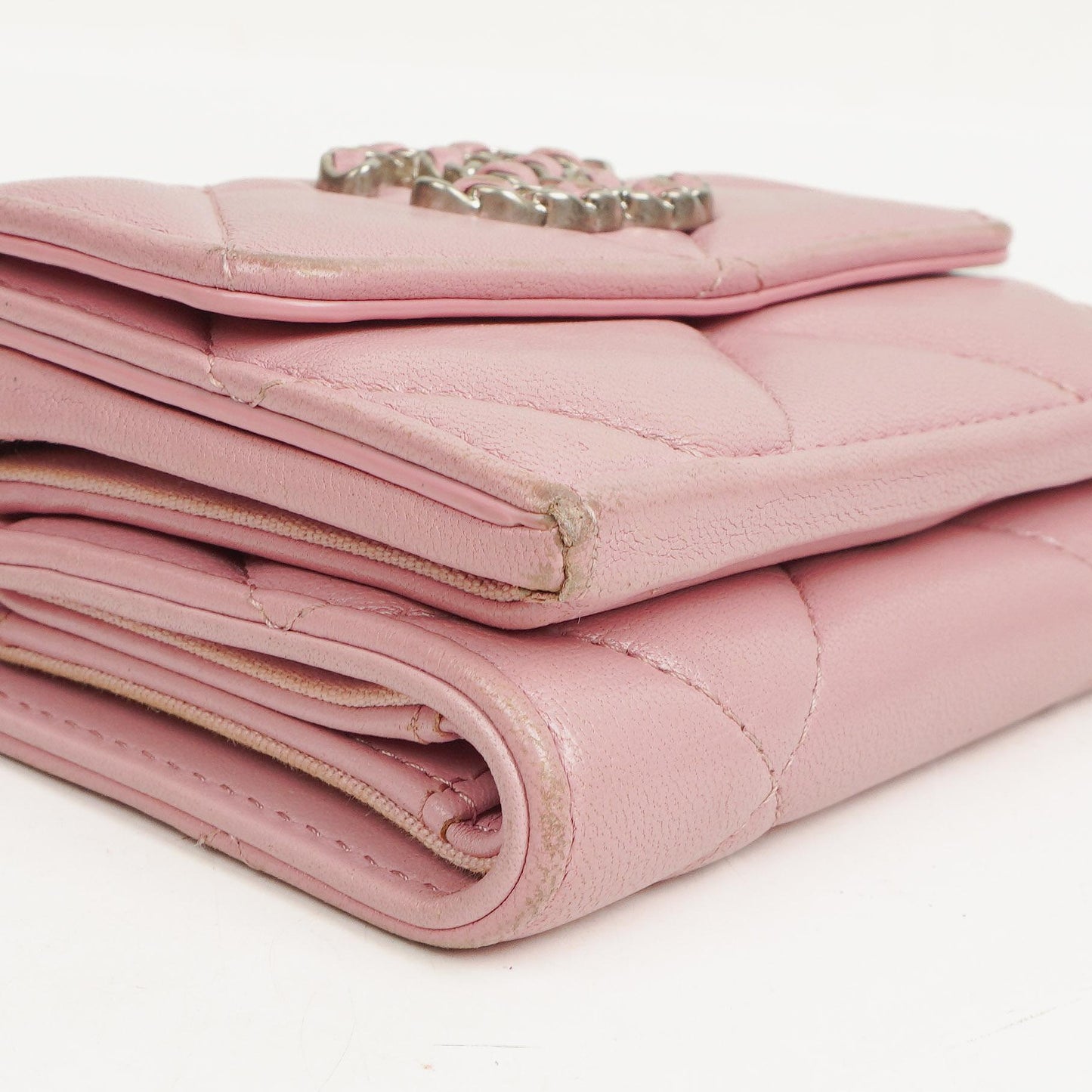 Chanel 19 Kleine Flap Geldbörse in Pink, gesteppt
