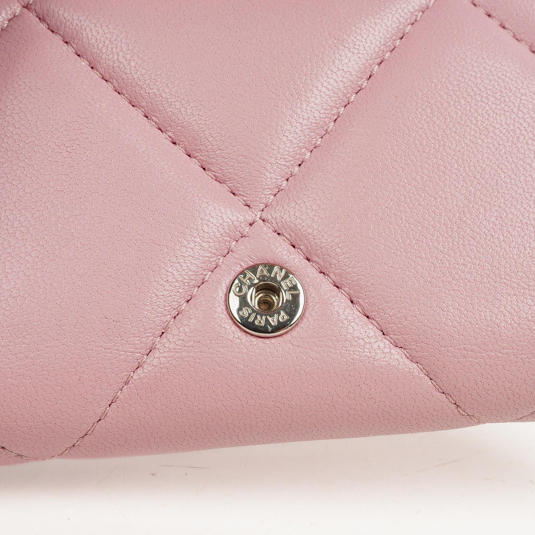 Chanel 19 Kleine Flap Geldbörse in Pink, gesteppt