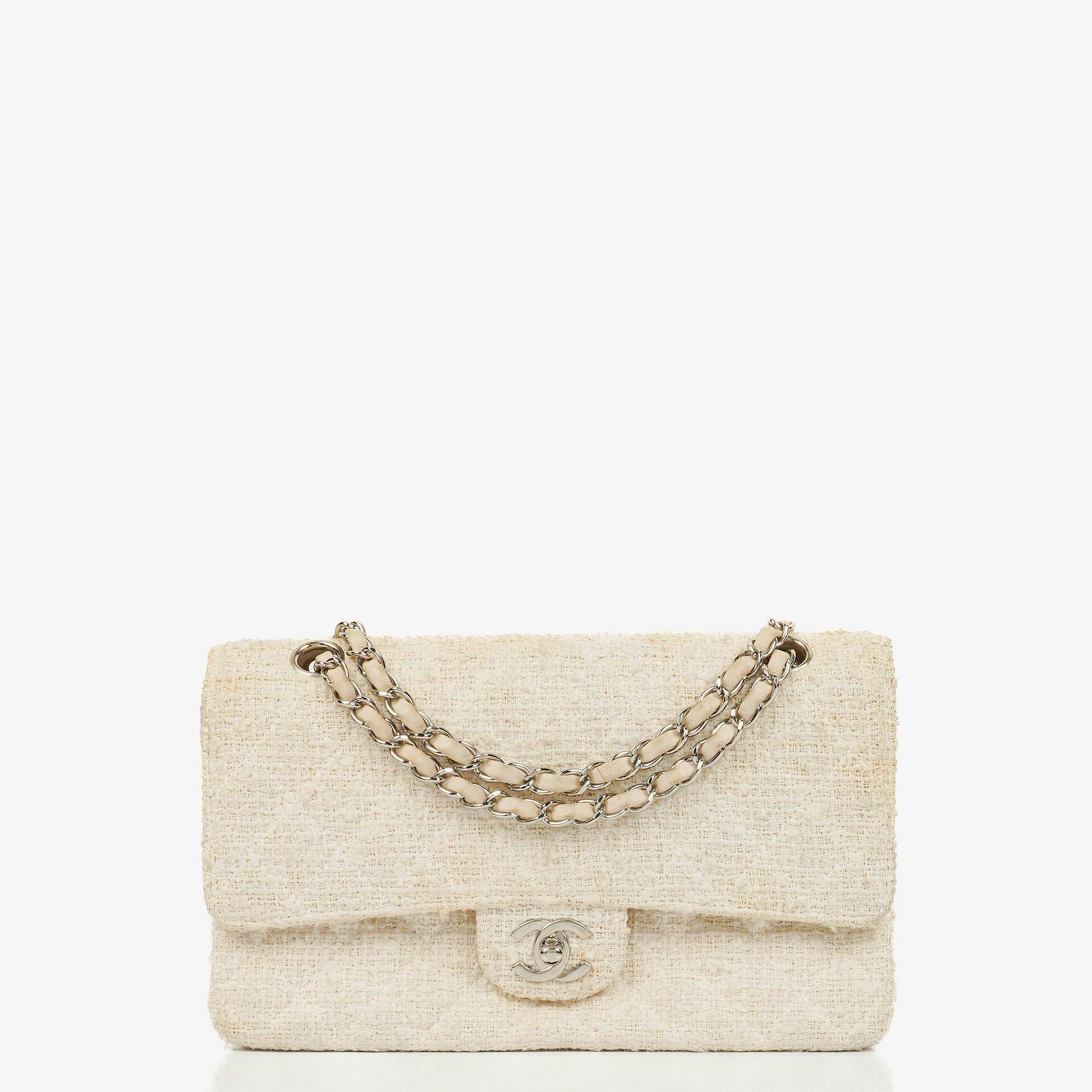 Chanel Medium Doppelklappentasche aus gestepptem Tweed