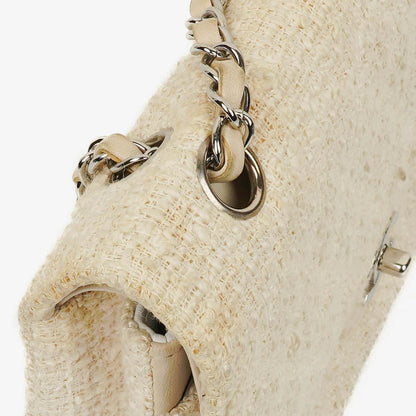 Chanel Medium Doppelklappentasche aus gestepptem Tweed