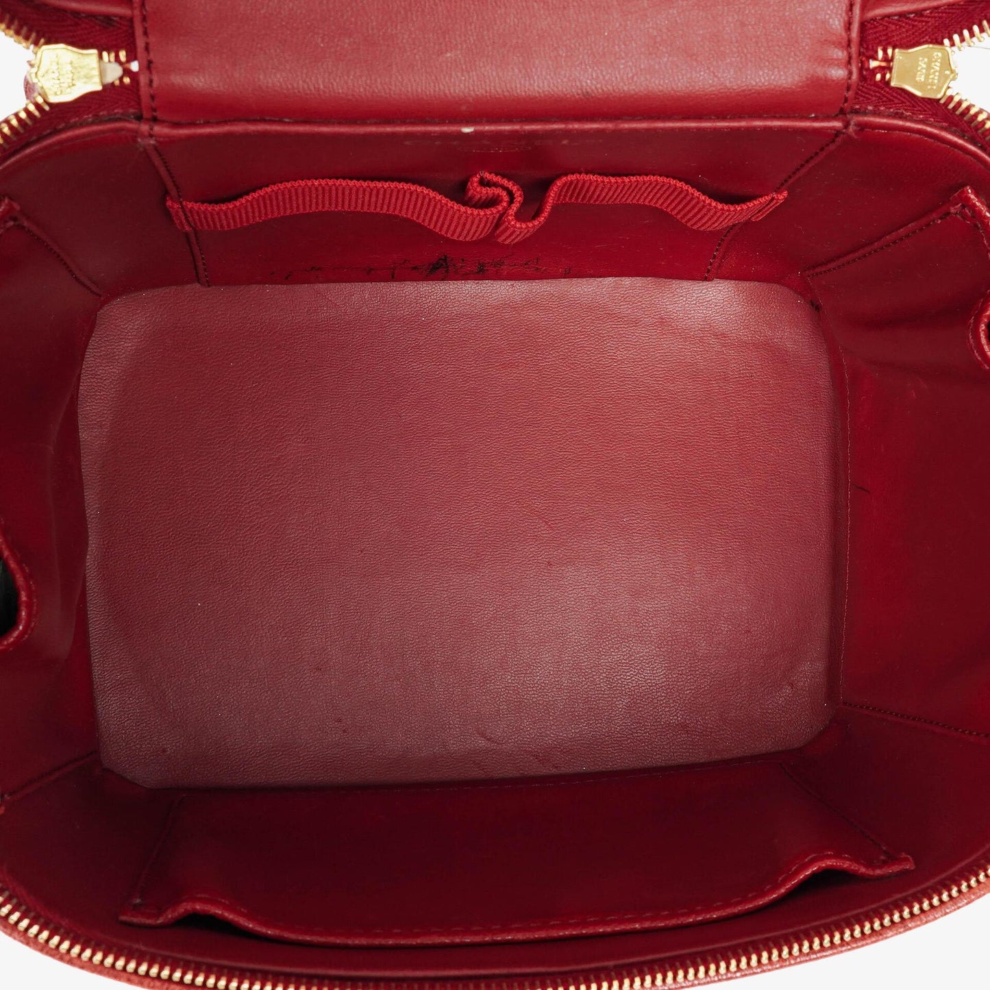 Chanel Vanity Case aus rotem Kaviarleder