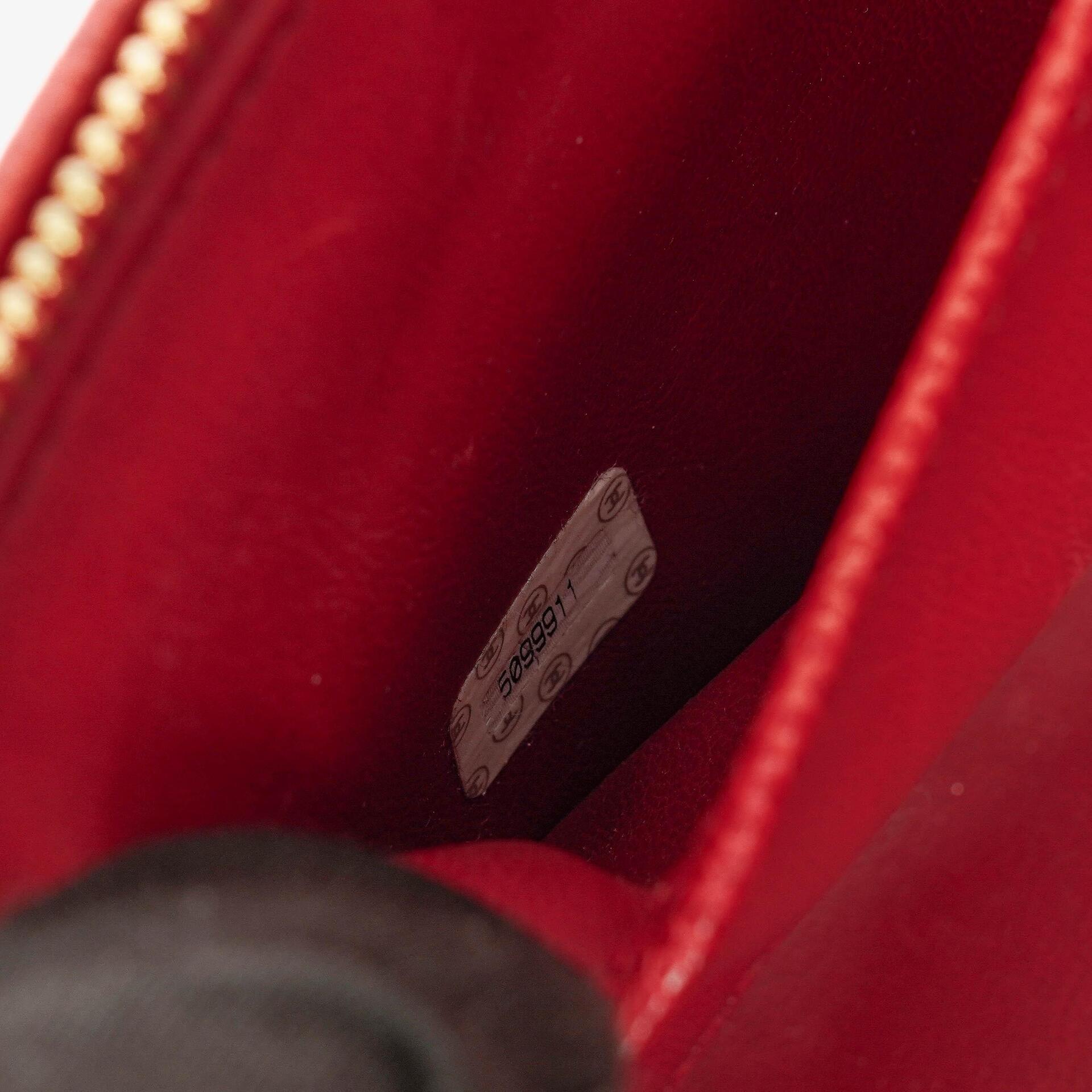 Chanel Vanity Case aus rotem Kaviarleder