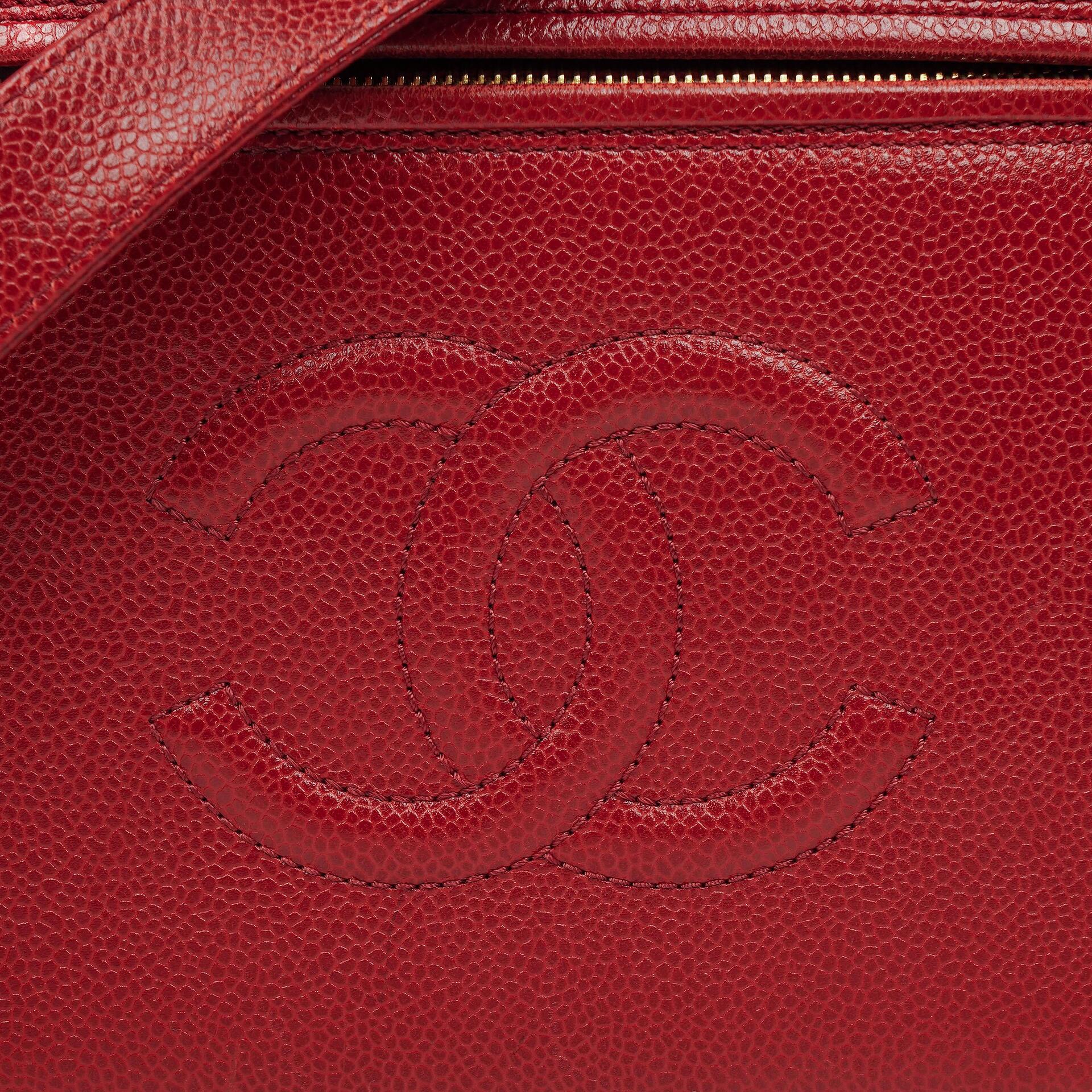 Chanel Vanity Case aus rotem Kaviarleder