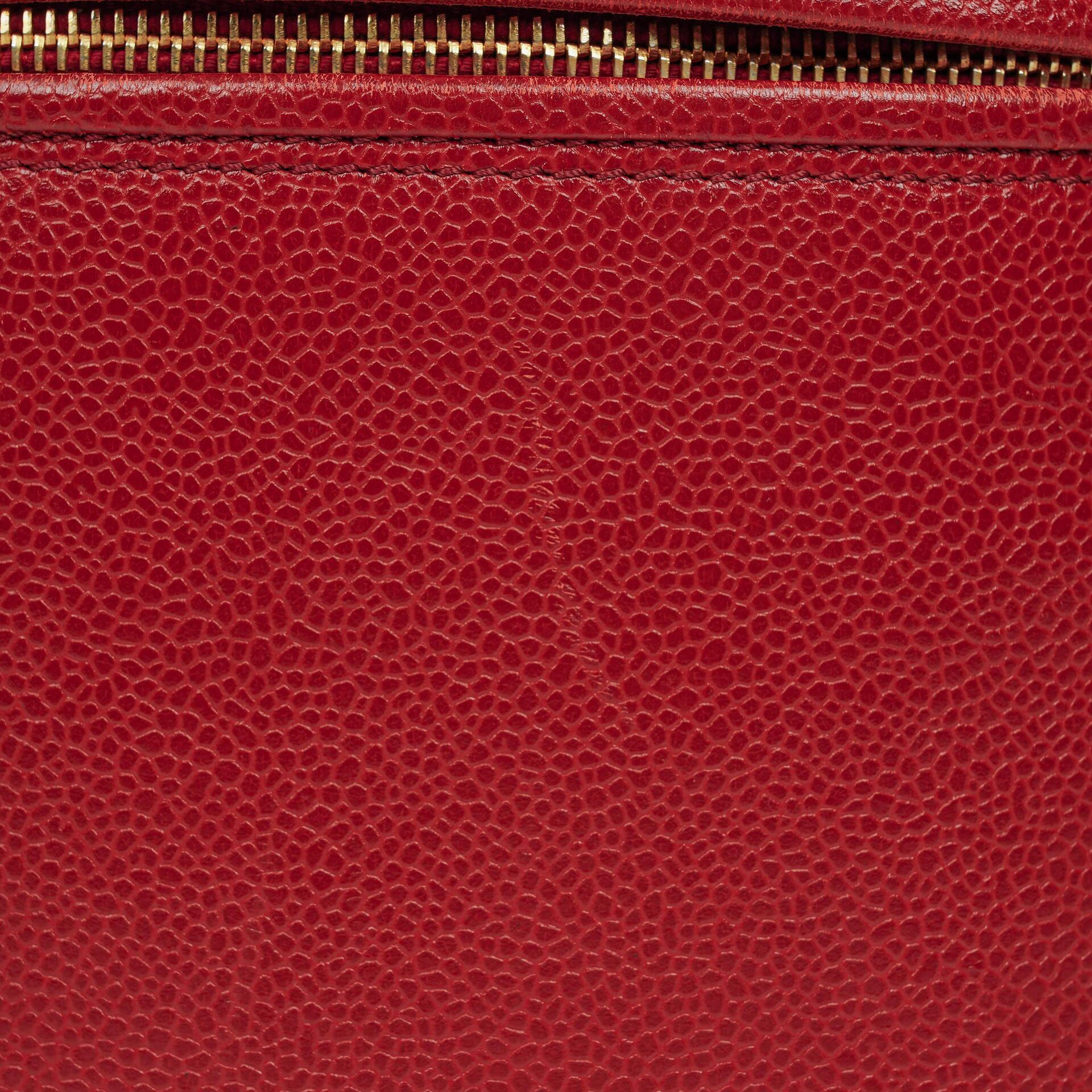 Chanel Vanity Case aus rotem Kaviarleder