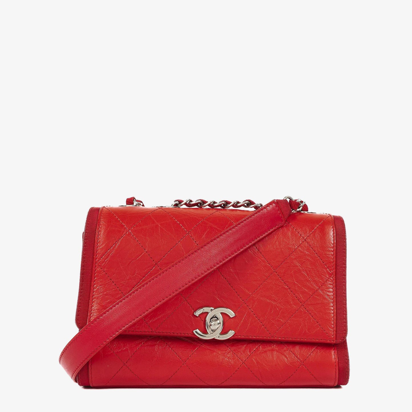 Chanel Flap Bag aus rotem zerknittertem Kalbsleder