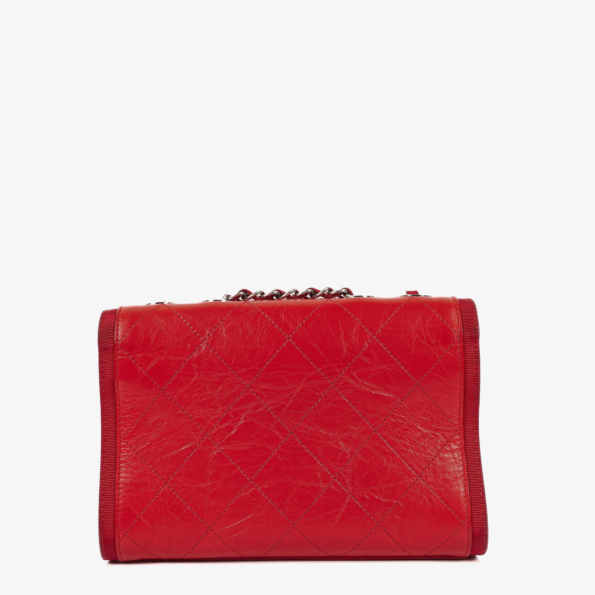 Chanel Flap Bag aus rotem zerknittertem Kalbsleder