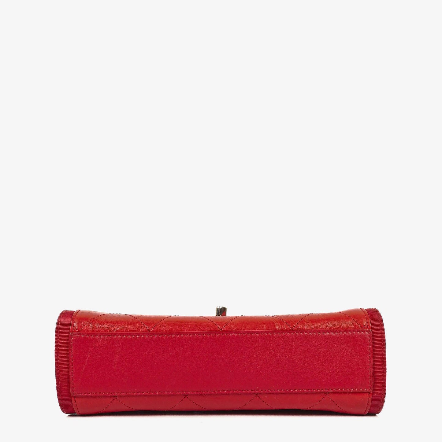 Chanel Flap Bag aus rotem zerknittertem Kalbsleder