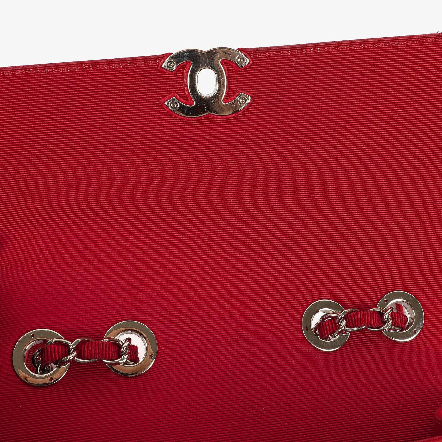 Chanel Flap Bag aus rotem zerknittertem Kalbsleder