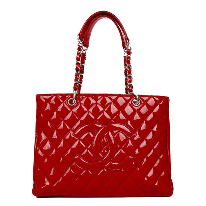 Chanel Grand Shopping Tote aus rotem gestepptem Lackleder