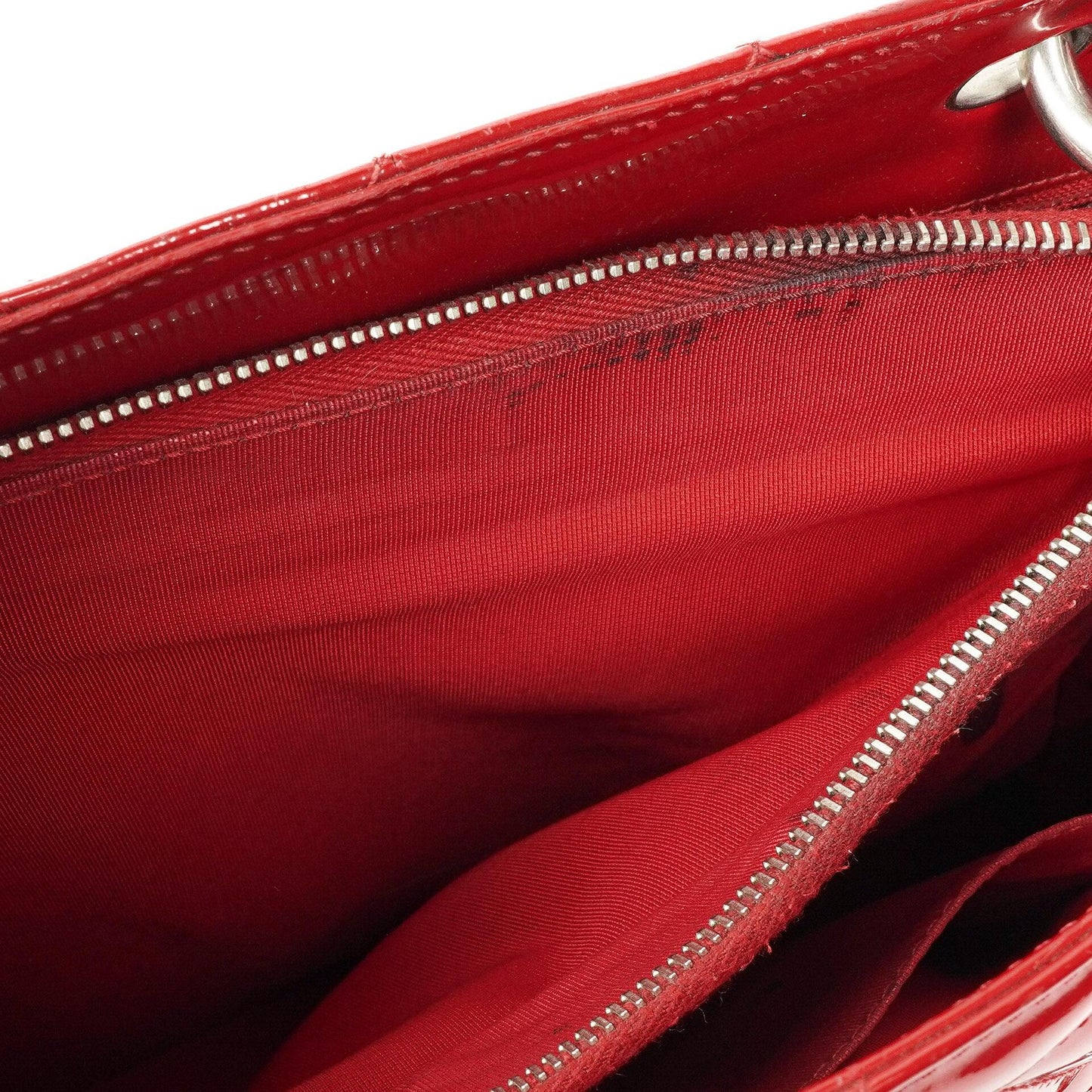Chanel Grand Shopping Tote aus rotem gestepptem Lackleder