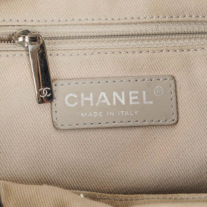 Chanel Sea Hit Medium Schultertasche aus schwarzem gestepptem schillerndem Kalbsleder