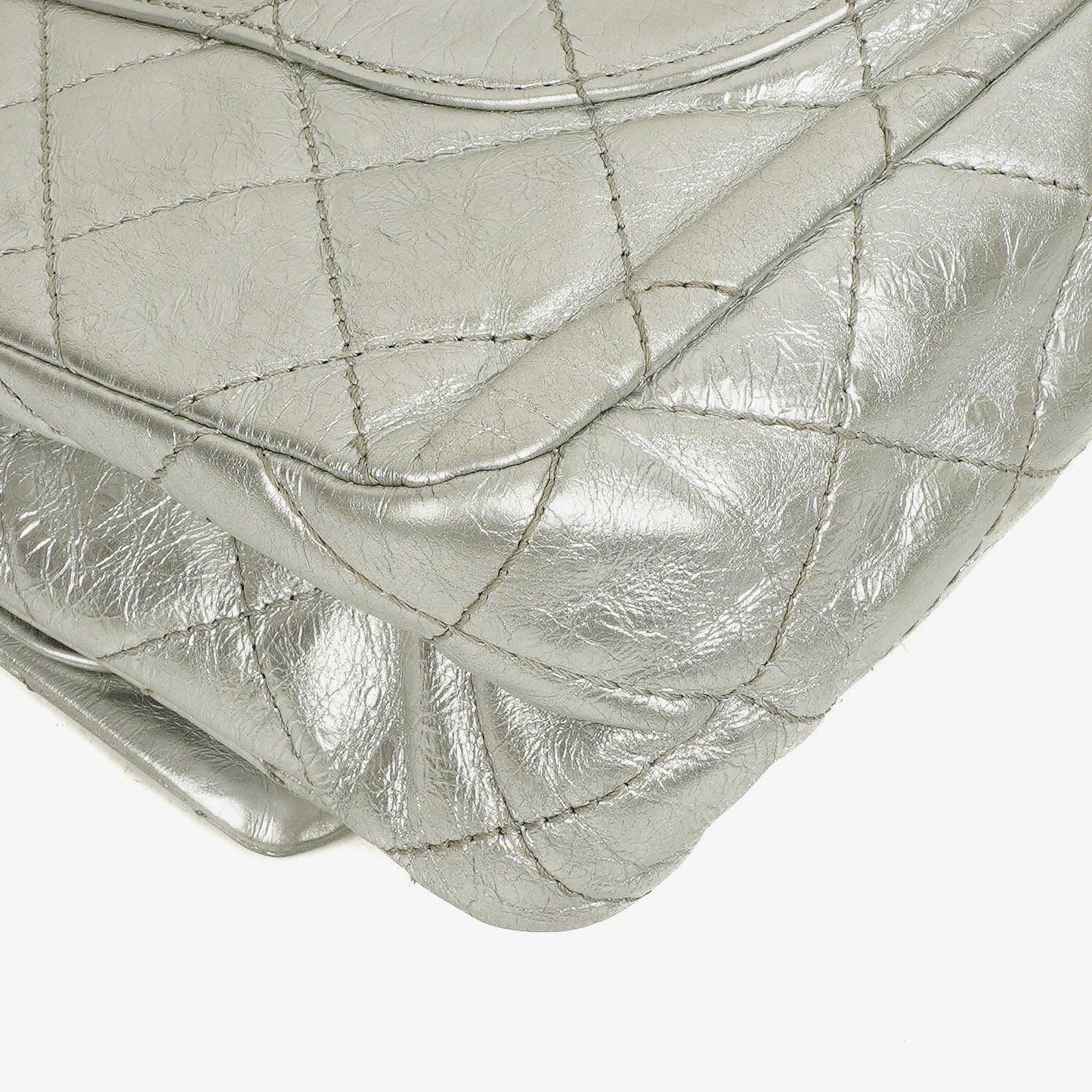 Chanel 2.55 Reissue 227 Klappentasche aus silberfarbenem Metallic-Steppkalbsleder