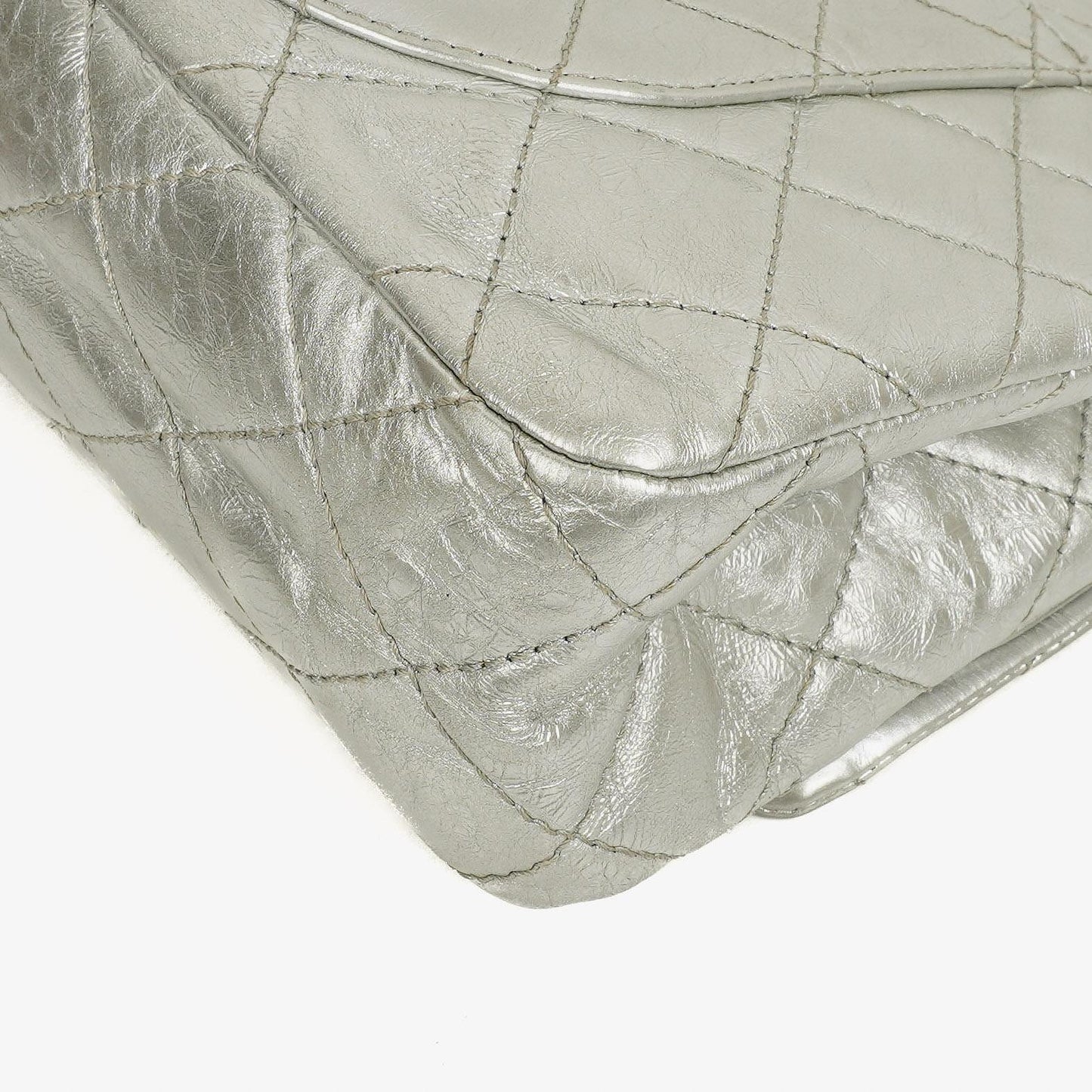Chanel 2.55 Reissue 227 Klappentasche aus silberfarbenem Metallic-Steppkalbsleder