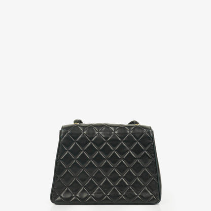 Chanel Single Flap Tasche aus schwarzem gestepptem Leder mit 24K vergoldeten Beschlägen