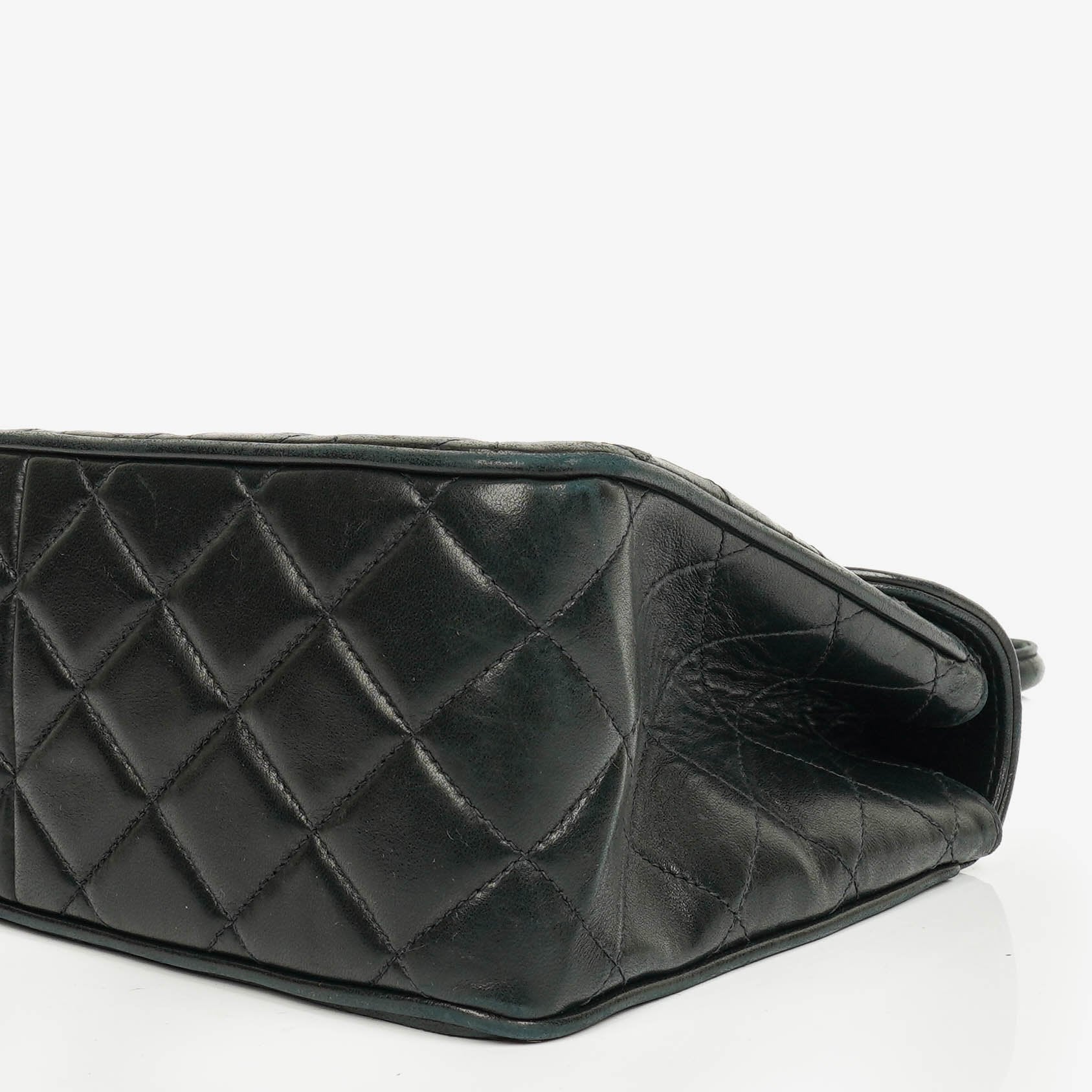 Chanel Single Flap Tasche aus schwarzem gestepptem Leder mit 24K vergoldeten Beschlägen