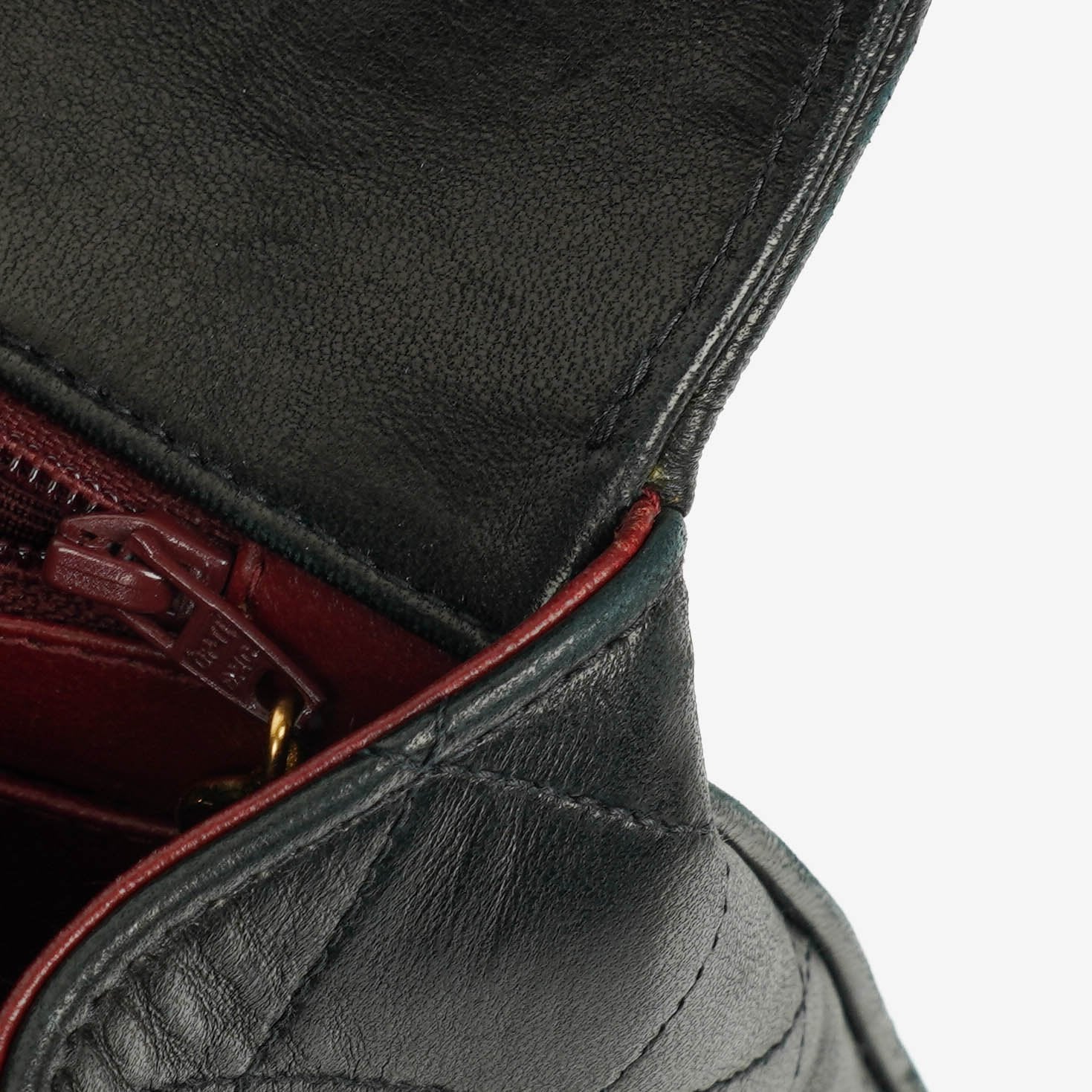 Chanel Single Flap Tasche aus schwarzem gestepptem Leder mit 24K vergoldeten Beschlägen