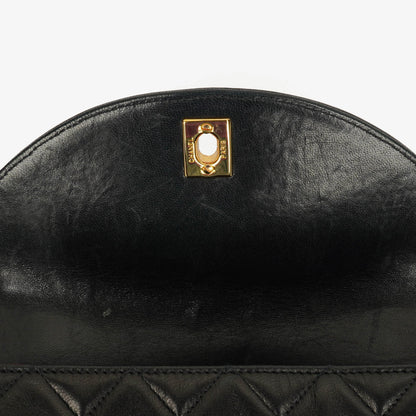 Chanel Single Flap Tasche aus schwarzem gestepptem Leder mit 24K vergoldeten Beschlägen