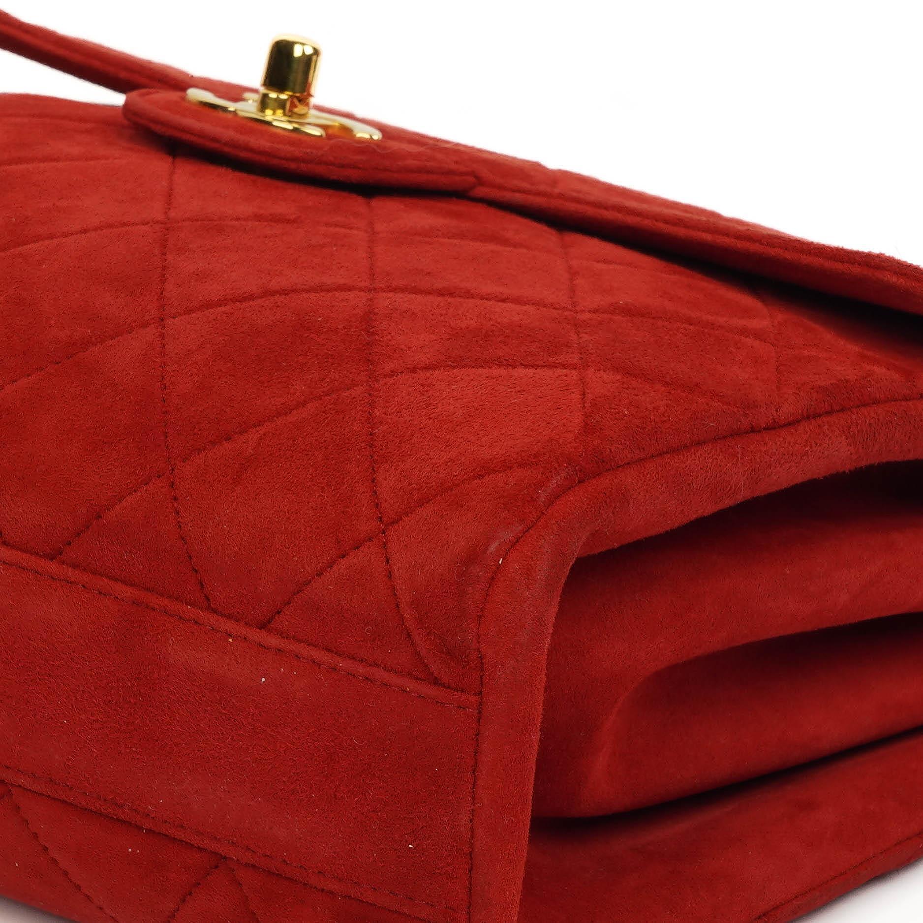 Chanel Single Flap Tasche aus rotem gestepptem Wildleder mit 24K vergoldeter Hardware