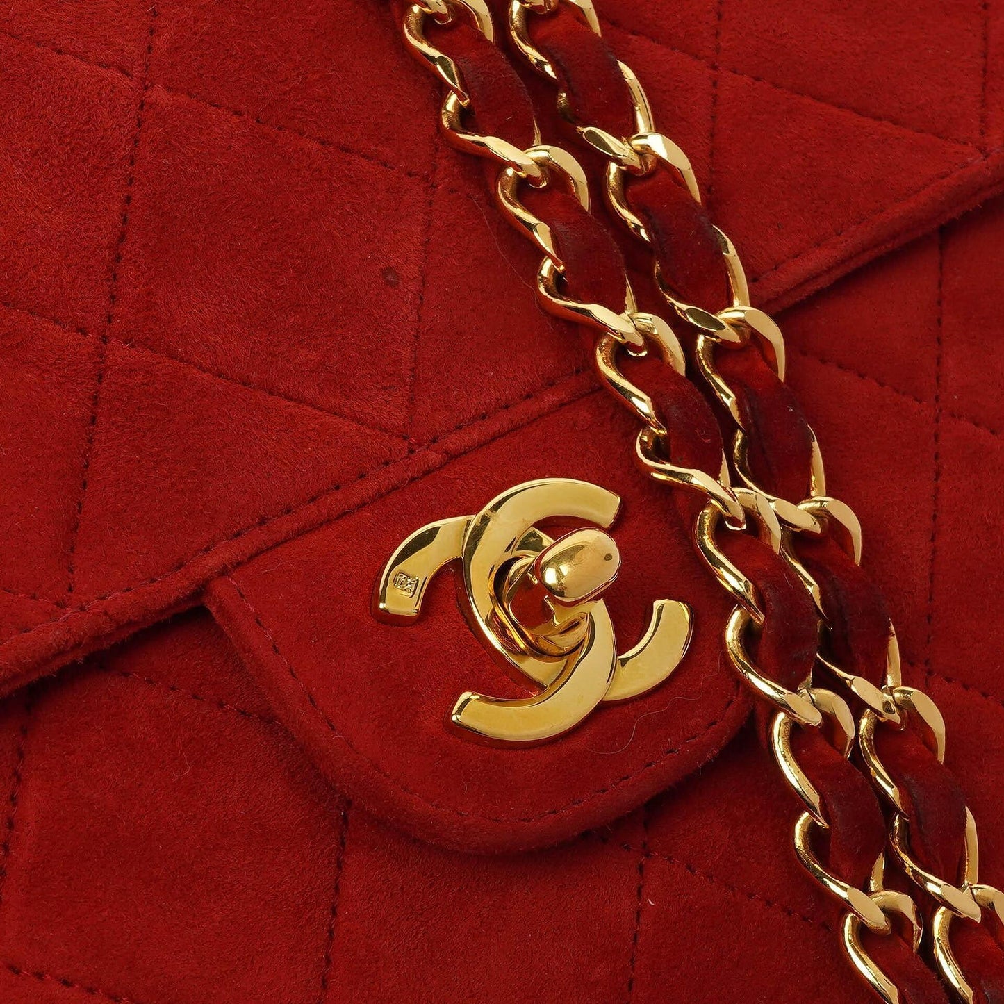 Chanel Single Flap Tasche aus rotem gestepptem Wildleder mit 24K vergoldeter Hardware
