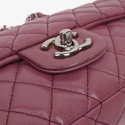Chanel Single Flap Tasche aus rosafarbenem gestepptem Lammleder mit silberfarbenen Beschlägen