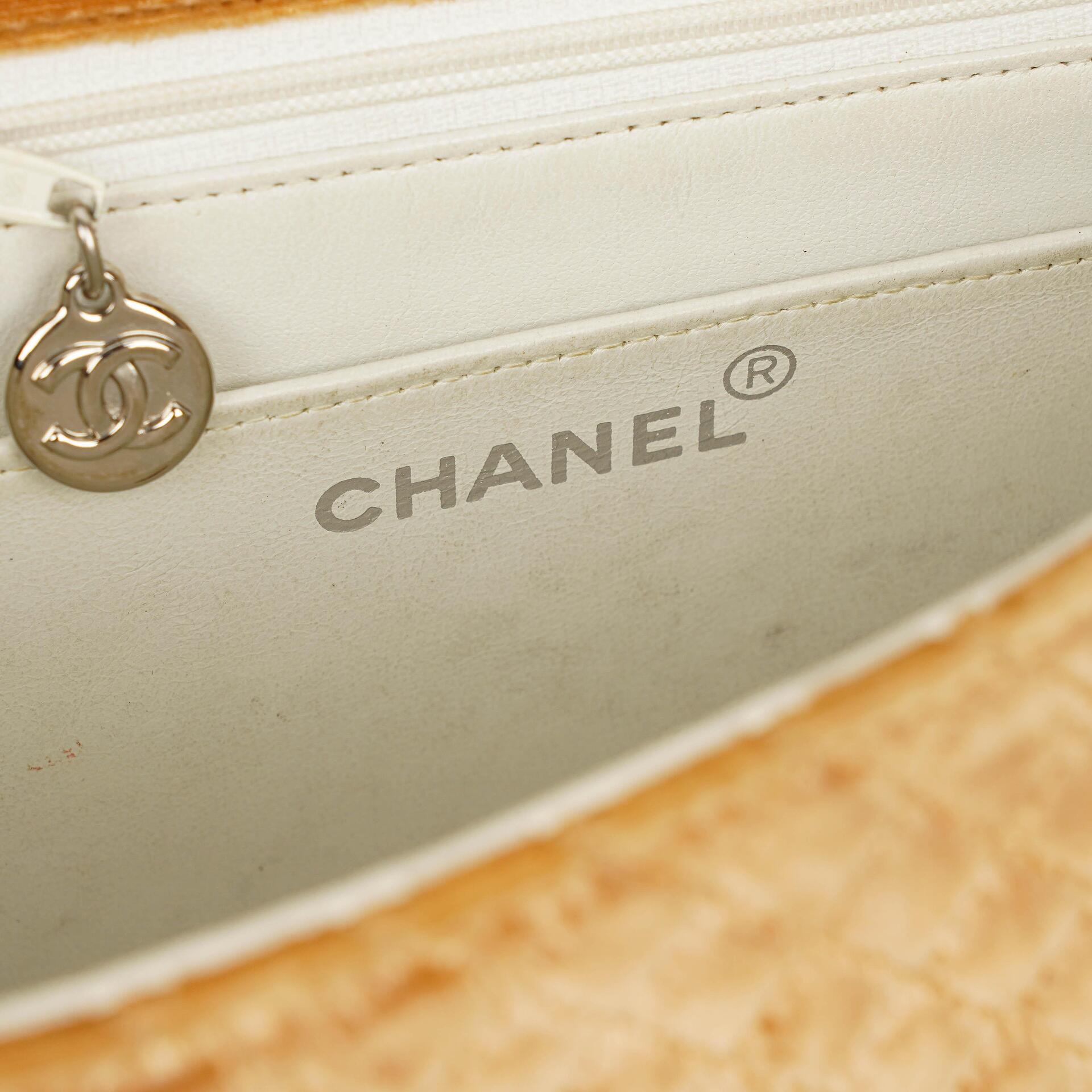Chanel Single Flap Schultertasche aus gestepptem Samt mit silberfarbenen Beschlägen