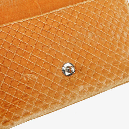 Chanel Single Flap Schultertasche aus gestepptem Samt mit silberfarbenen Beschlägen