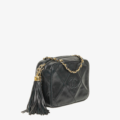 Chanel Kleine Camera Umhängetasche aus schwarzem Leder mit Quaste