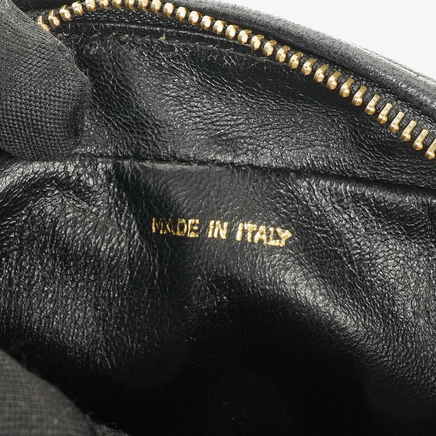 Chanel Kleine Camera Umhängetasche aus schwarzem Leder mit Quaste