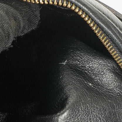 Chanel Kleine Camera Umhängetasche aus schwarzem Leder mit Quaste