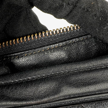 Chanel Kleine Camera Umhängetasche aus schwarzem Leder mit Quaste