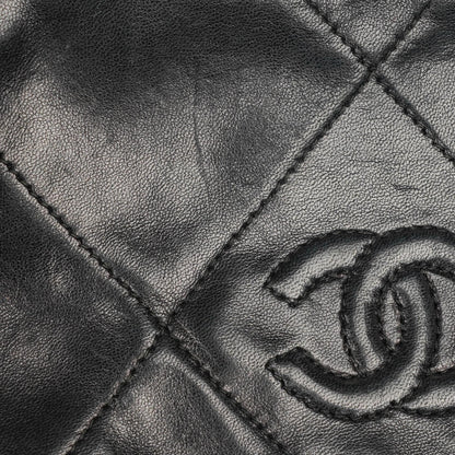 Chanel Kleine Camera Umhängetasche aus schwarzem Leder mit Quaste