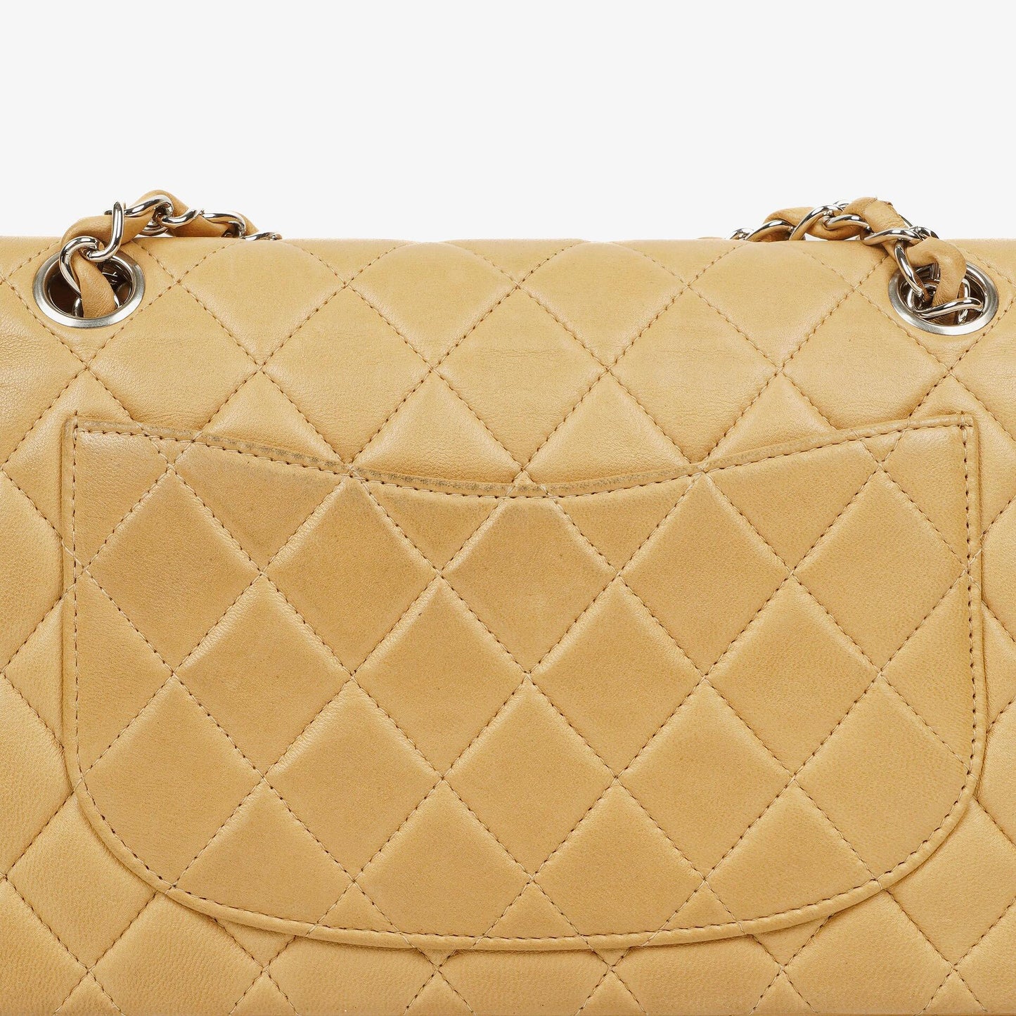 Chanel kleine Classic Double Flap Tasche aus beigem gestepptem Lammleder mit silberfarbener Hardware