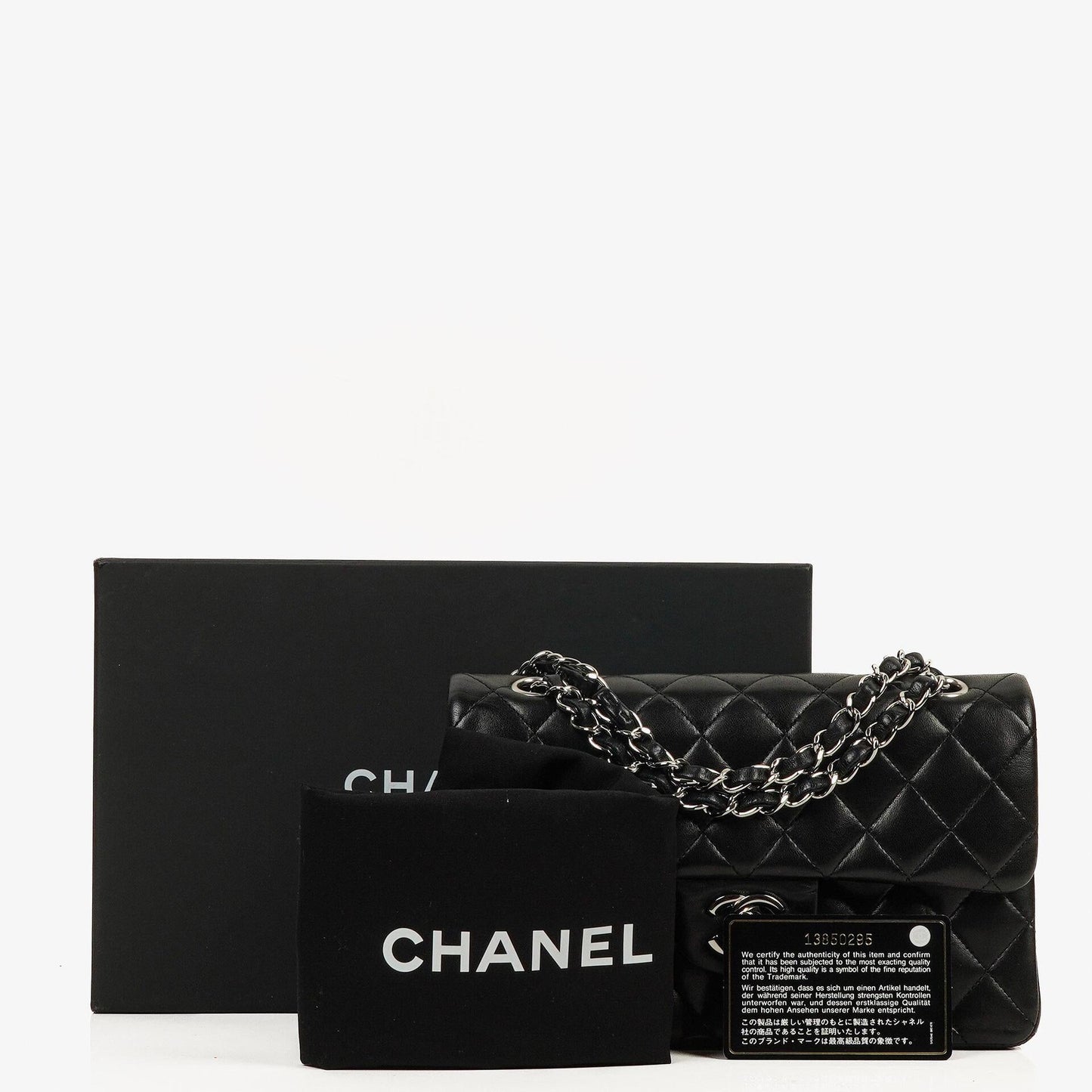 Chanel Classic Double Flap Tasche Small aus schwarzem gestepptem Lammleder mit silberfarbener Hardware