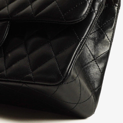 Chanel Classic Double Flap Tasche Small aus schwarzem gestepptem Lammleder mit silberfarbener Hardware
