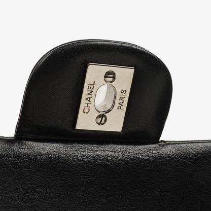 Chanel Classic Double Flap Tasche Small aus schwarzem gestepptem Lammleder mit silberfarbener Hardware