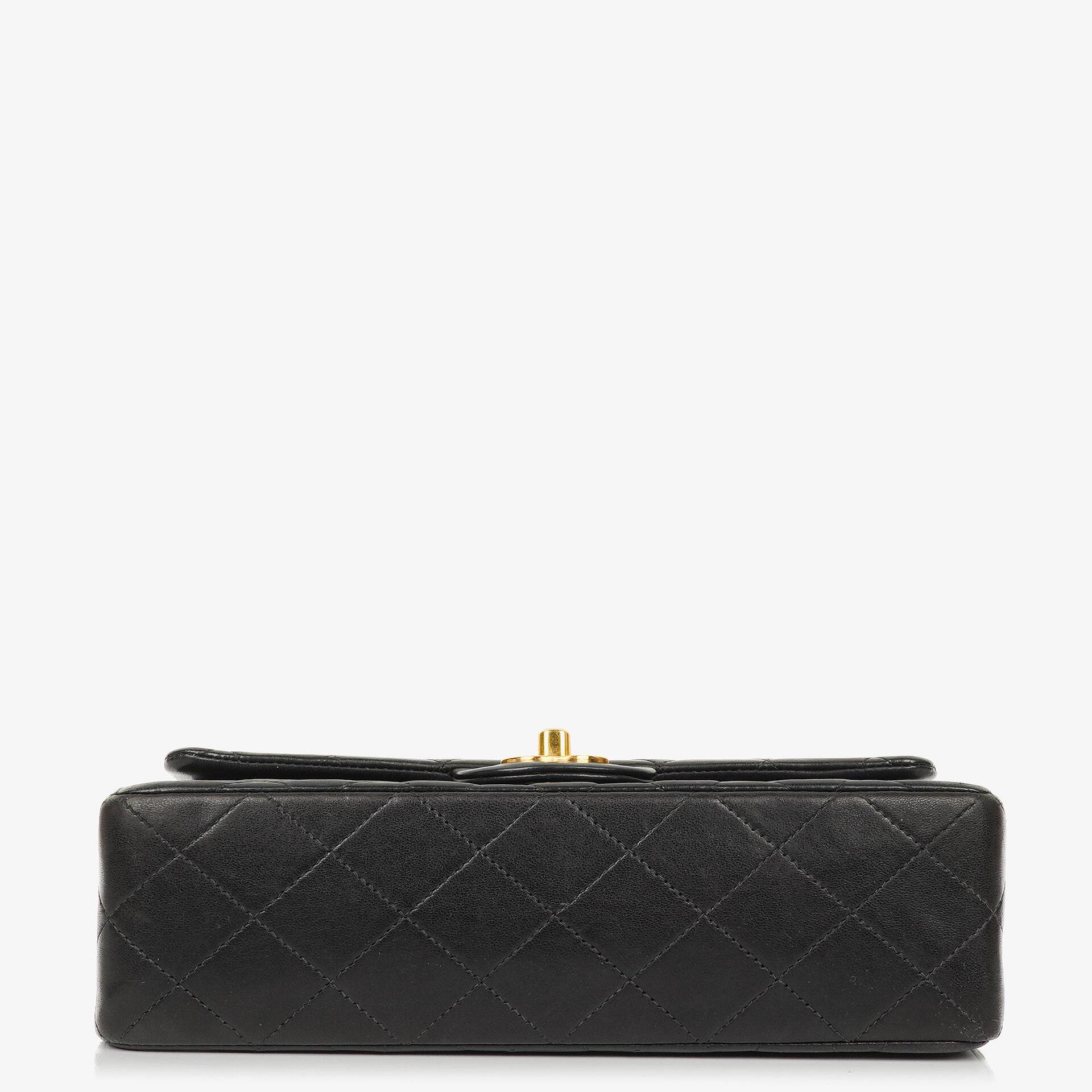Chanel Kleine Classic Doppelklapp Tasche Schwarz Stepp Lammleder 24K Gold Beschläge Vintage