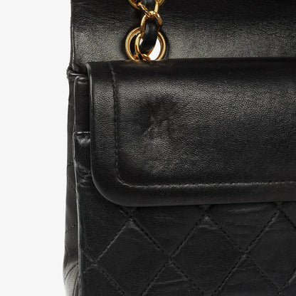 Chanel Kleine Classic Doppelklapp Tasche Schwarz Stepp Lammleder 24K Gold Beschläge Vintage