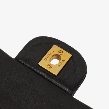 Chanel Kleine Classic Doppelklapp Tasche Schwarz Stepp Lammleder 24K Gold Beschläge Vintage
