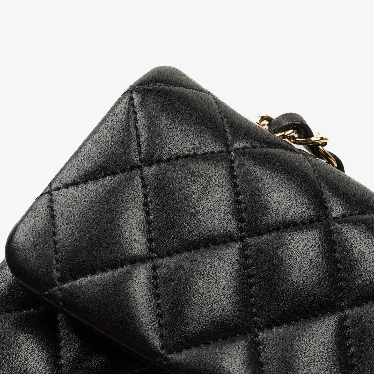 Chanel Small Classic Double Flap Tasche aus schwarzem gestepptem Lammleder