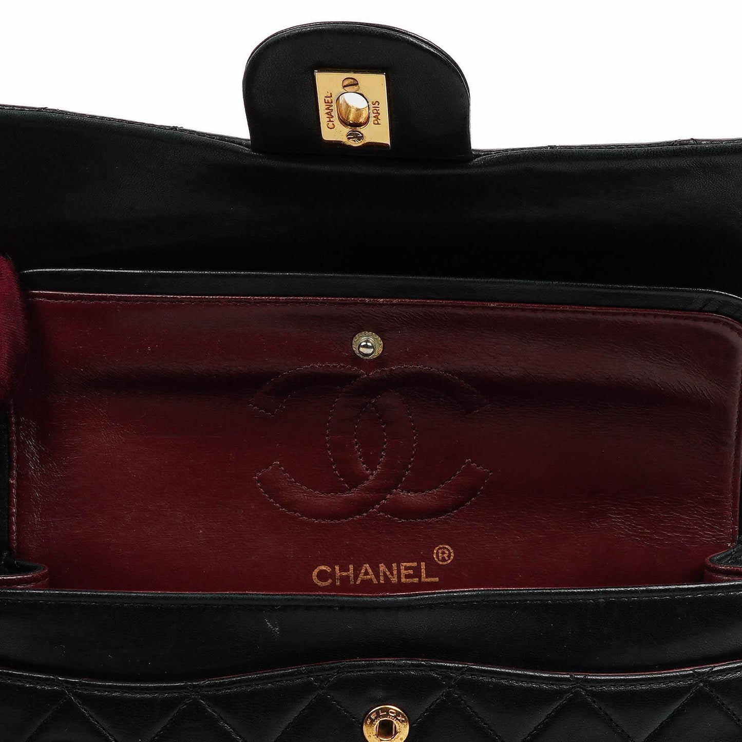 Chanel Kleine Classic Double Flap Tasche aus schwarzem gestepptem Lammleder mit 24K vergoldeter Hardware